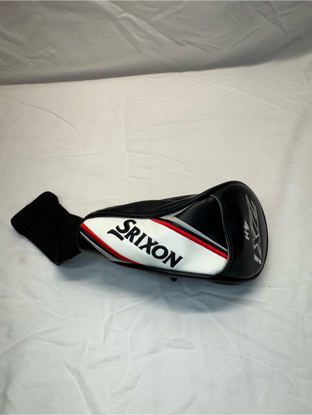 SRIXON Black White Red Hybrid Club Headcover - Protective Golf Accessory